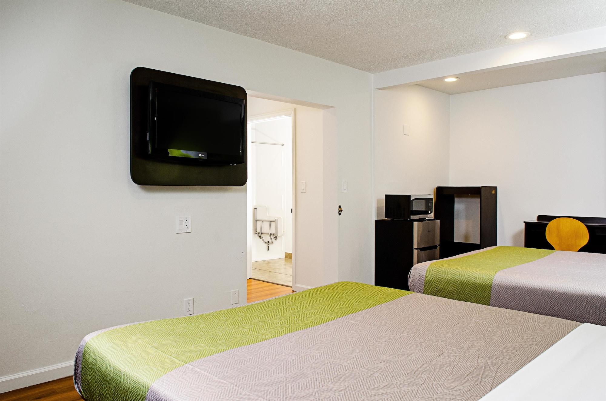 Motel 6-Modesto, Ca - Downtown Eksteriør bilde
