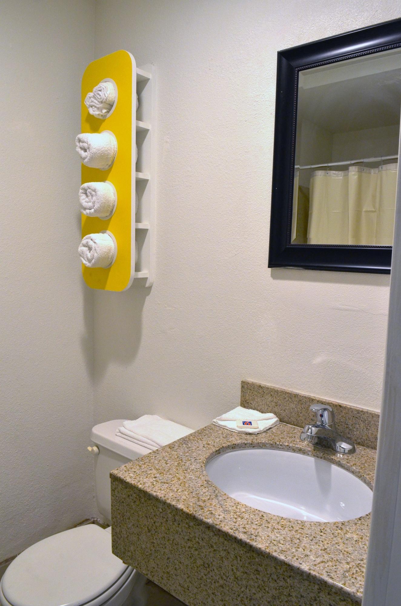 Motel 6-Modesto, Ca - Downtown Eksteriør bilde
