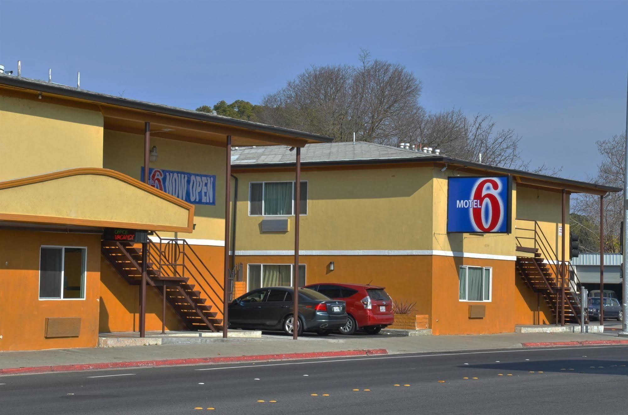 Motel 6-Modesto, Ca - Downtown Eksteriør bilde