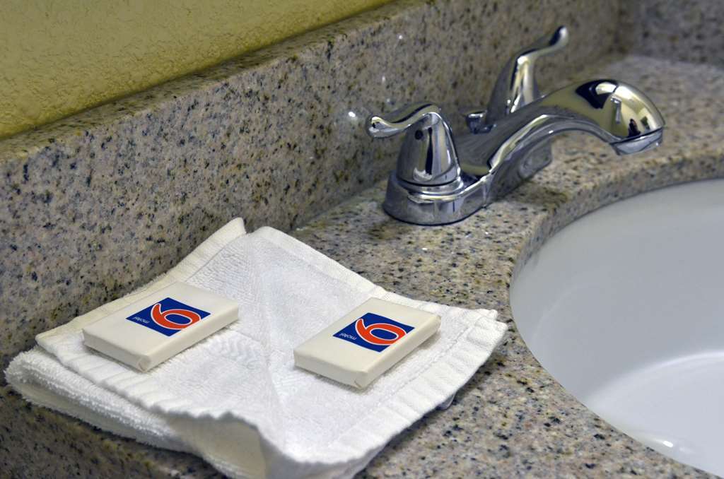 Motel 6-Modesto, Ca - Downtown Rom bilde